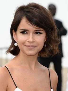 Miroslava Duma Wellige Frisur Spitzefront Perücke