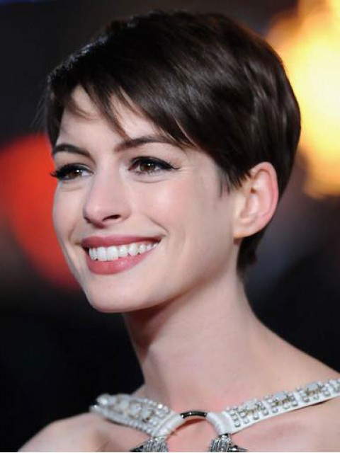 Anne Hathaway Pixie Kurz Spitzenfront Glatt Remy Echthaar Perüc 